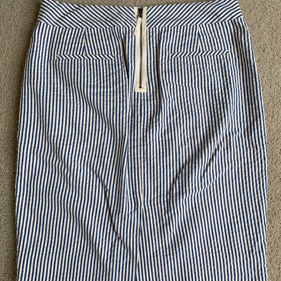 Jcrew blue white Seersucker pencil skirt, 4 - Picture 2 of 7
